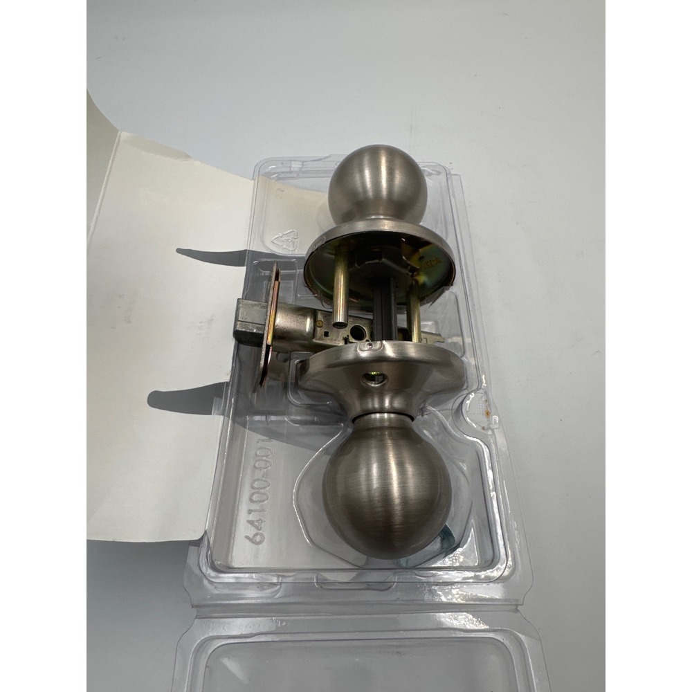 Kwikset Polo Hall and Closet Door Knob Satin Nickel 92001-518